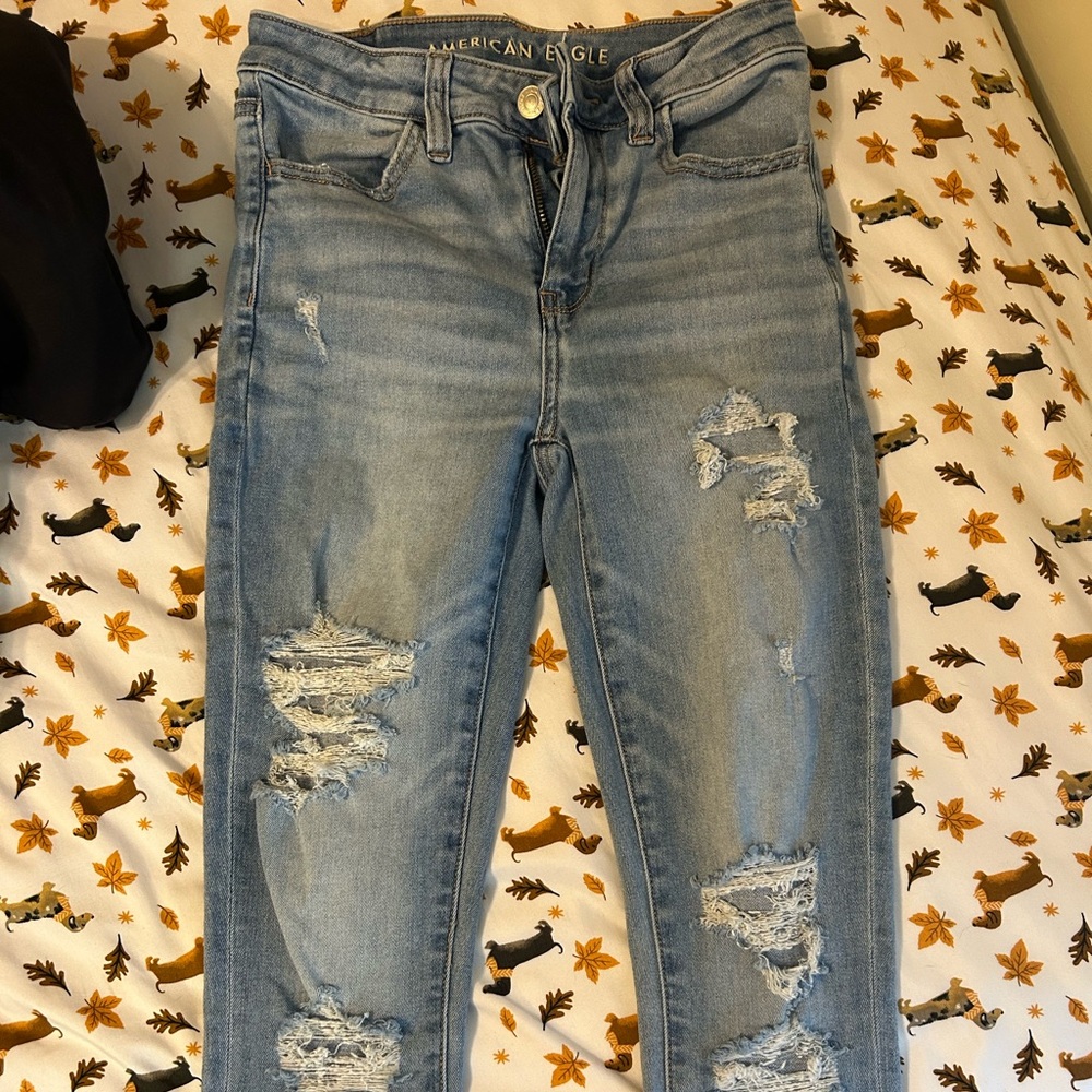 American Eagle Outfitters Light Blue Distressed Skinny Jeans